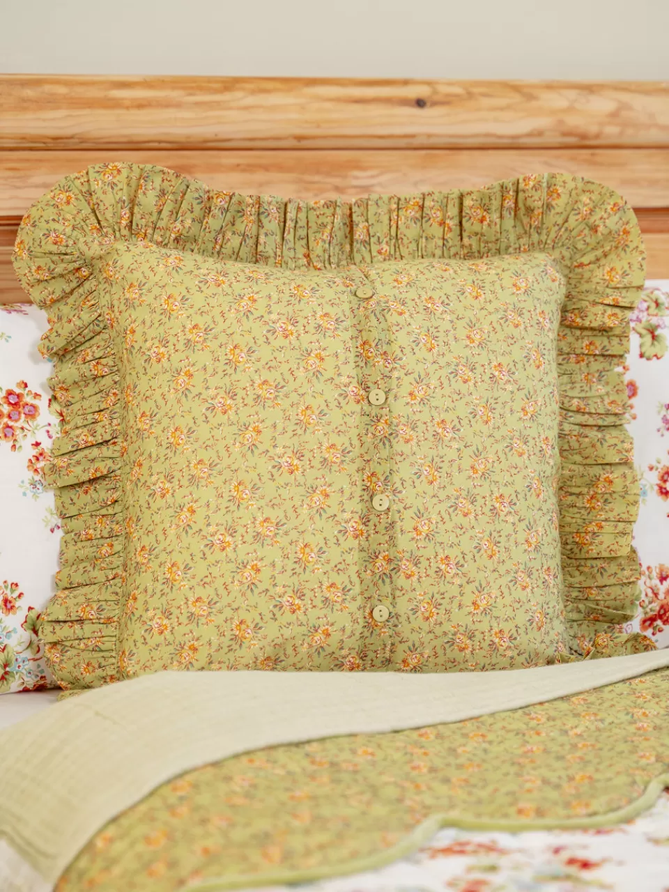 Housse de coussin Primrose en coton imprimé - Motif floral printanier April Cornell - Taie décorative abordable pour salon
