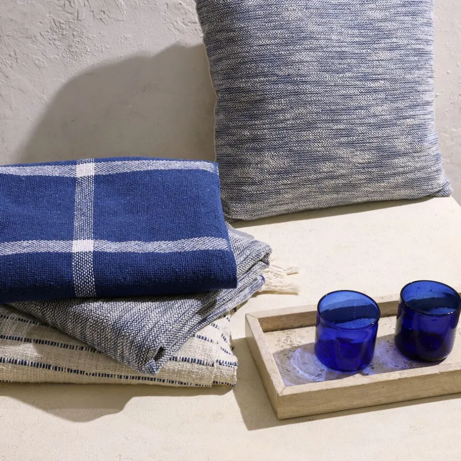 Pomax Collection Rêveries - Coussin décoratif en coton doux 45x45 cm - Bleu ciel pour une touche d'élégance