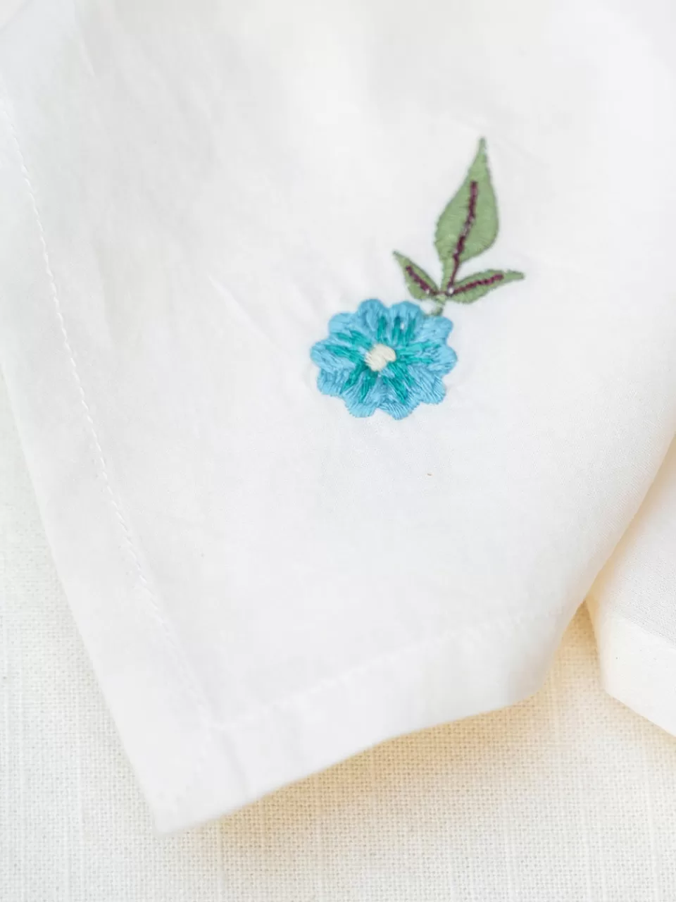 Linge de Thé Brodé Coq - Duo Élégant en Promotion Exclusivité April Cornell