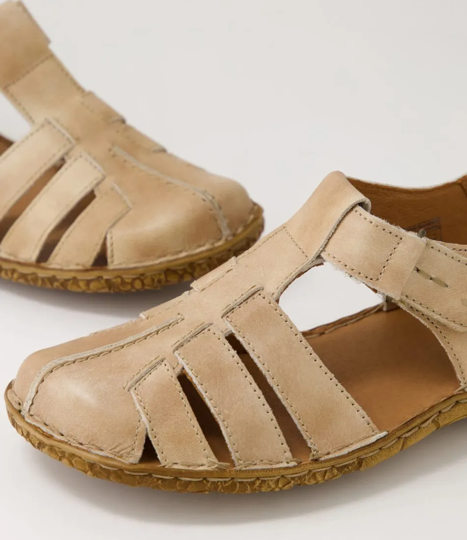 Escarpins femme JOSEF SEIBEL Rosalie 48 - Cuir souple crème avec semelle confort  
Modèle intemporel pour marche légère, détails texturés et élégance discrète