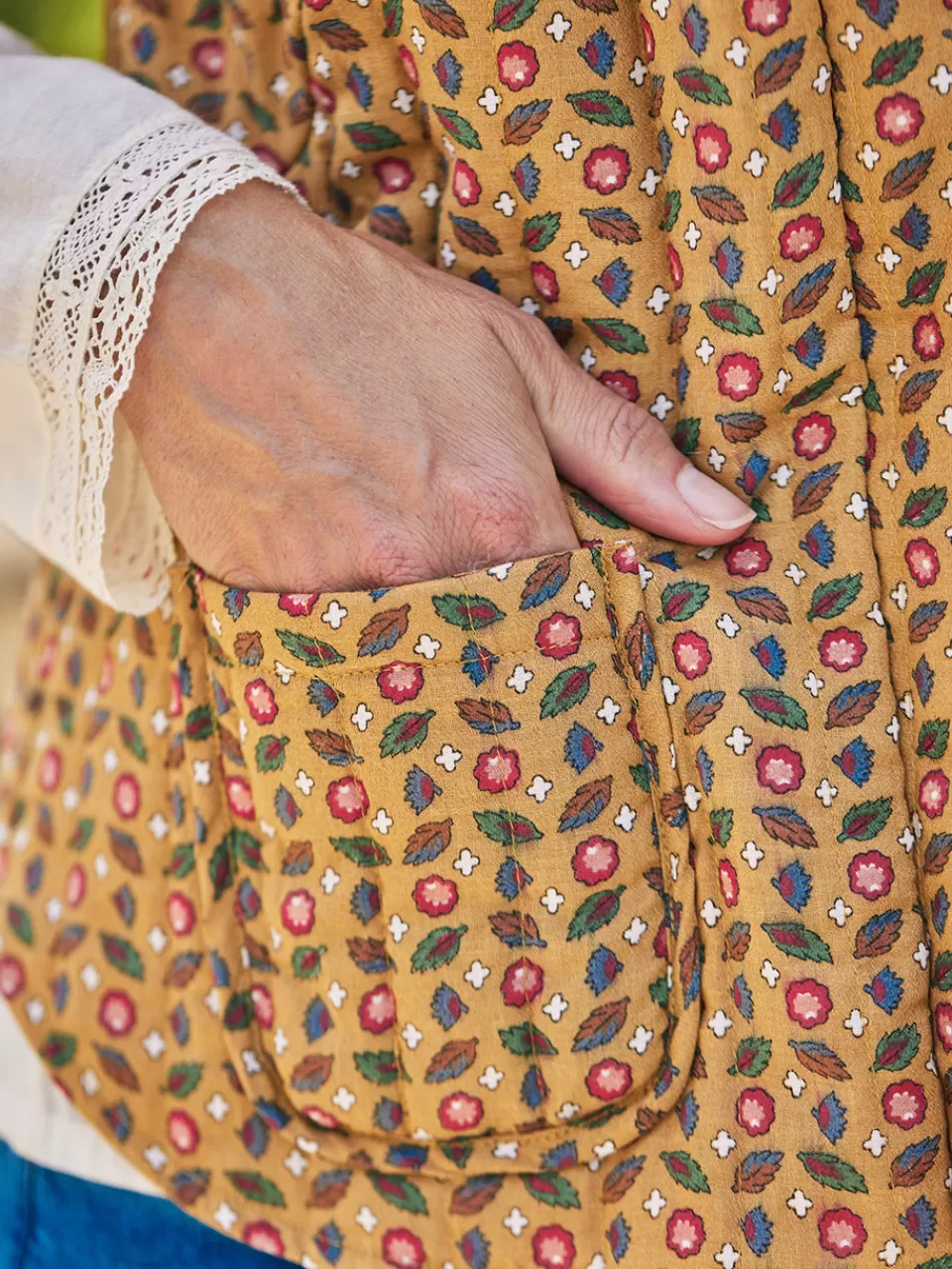 Avril Cornell - Gilet Safran Léger Printanier | Confort et Style à Prix Doux (Idéal Toutes Occasions)