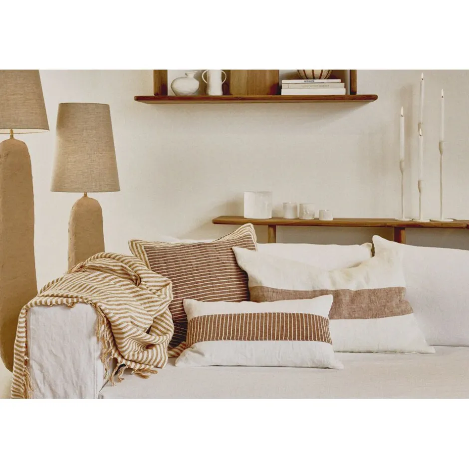 Coussin d'appui Pomax en lin naturel 65x45 cm - Ton rouille élégant inspiré de Saint-Tropez