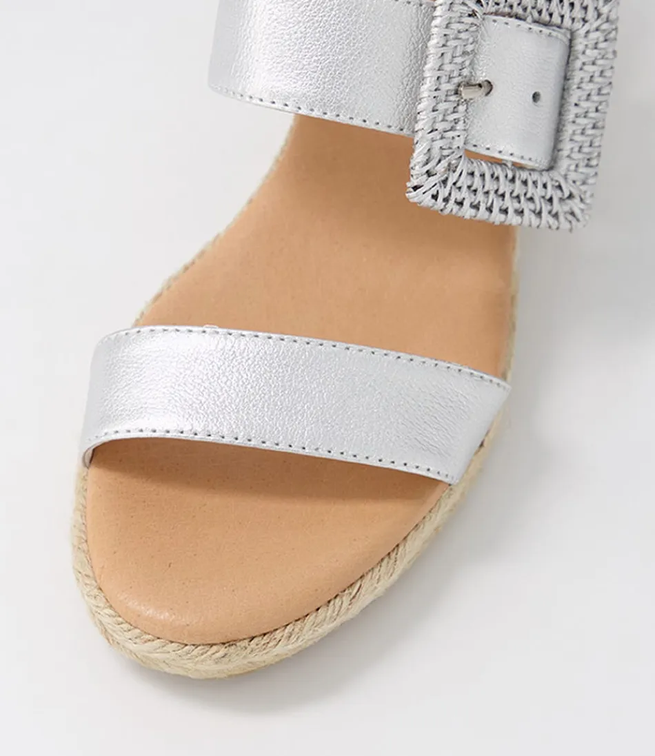 Élégantes Espadrilles Samiya en Cuir Argenté - Boucle Adjustable Django & Juliette - Chaussures d'Été Femme Style Méditerranéen
