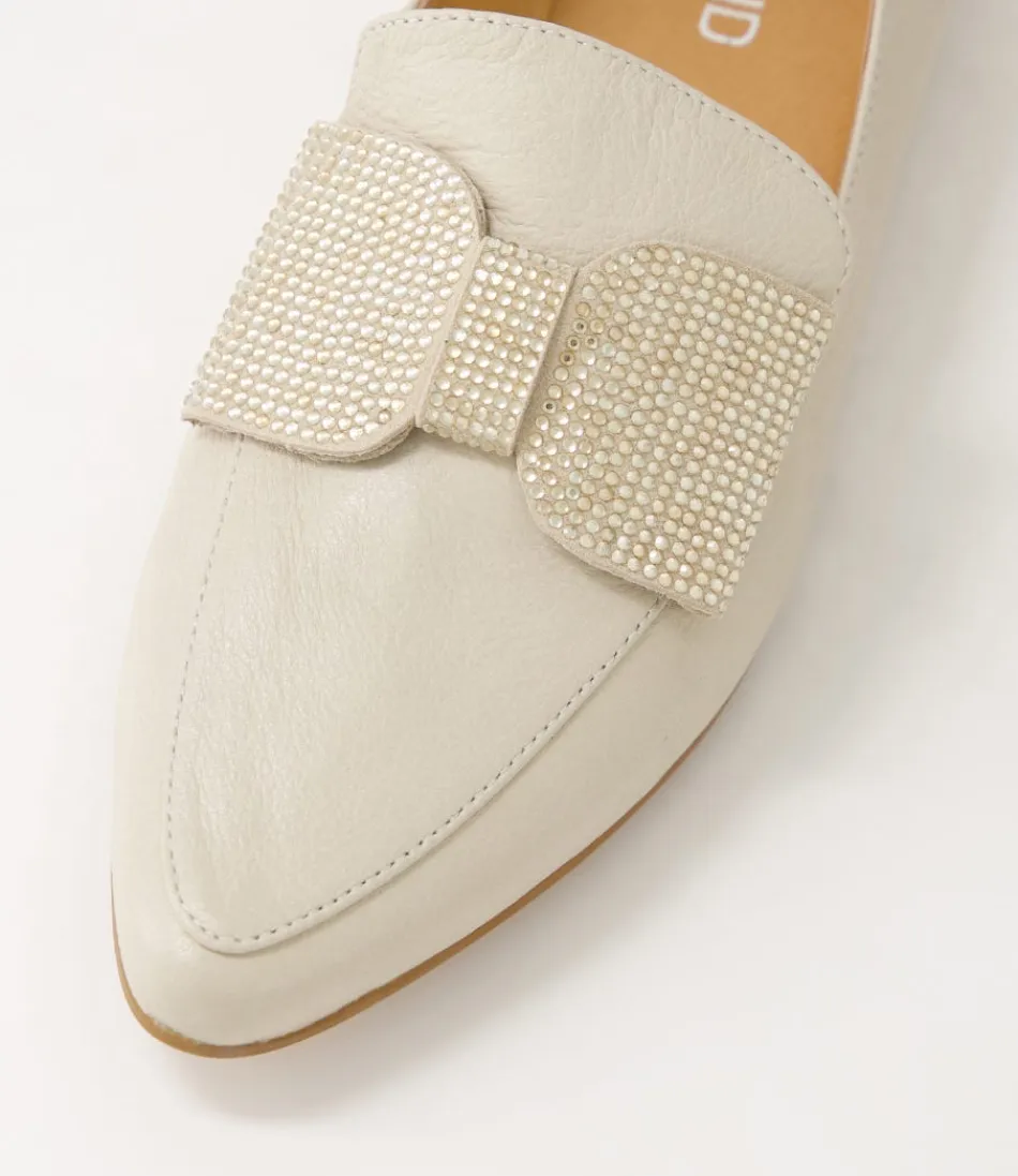 Mocassins Sanne Femme - Cuir Souple Teinté Amande avec Accents Dorés Élégants