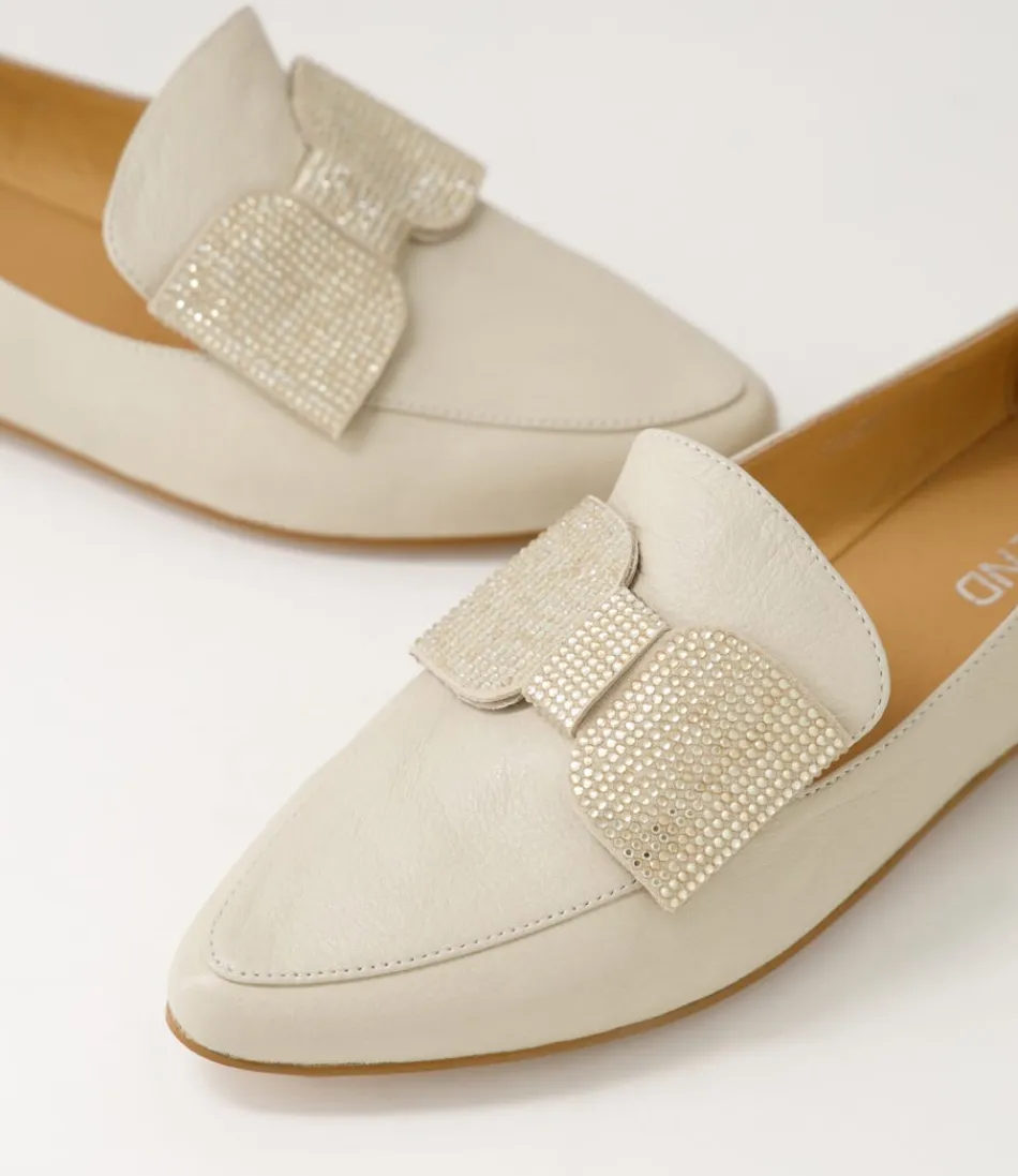 Mocassins Sanne Femme - Cuir Souple Teinté Amande avec Accents Dorés Élégants
