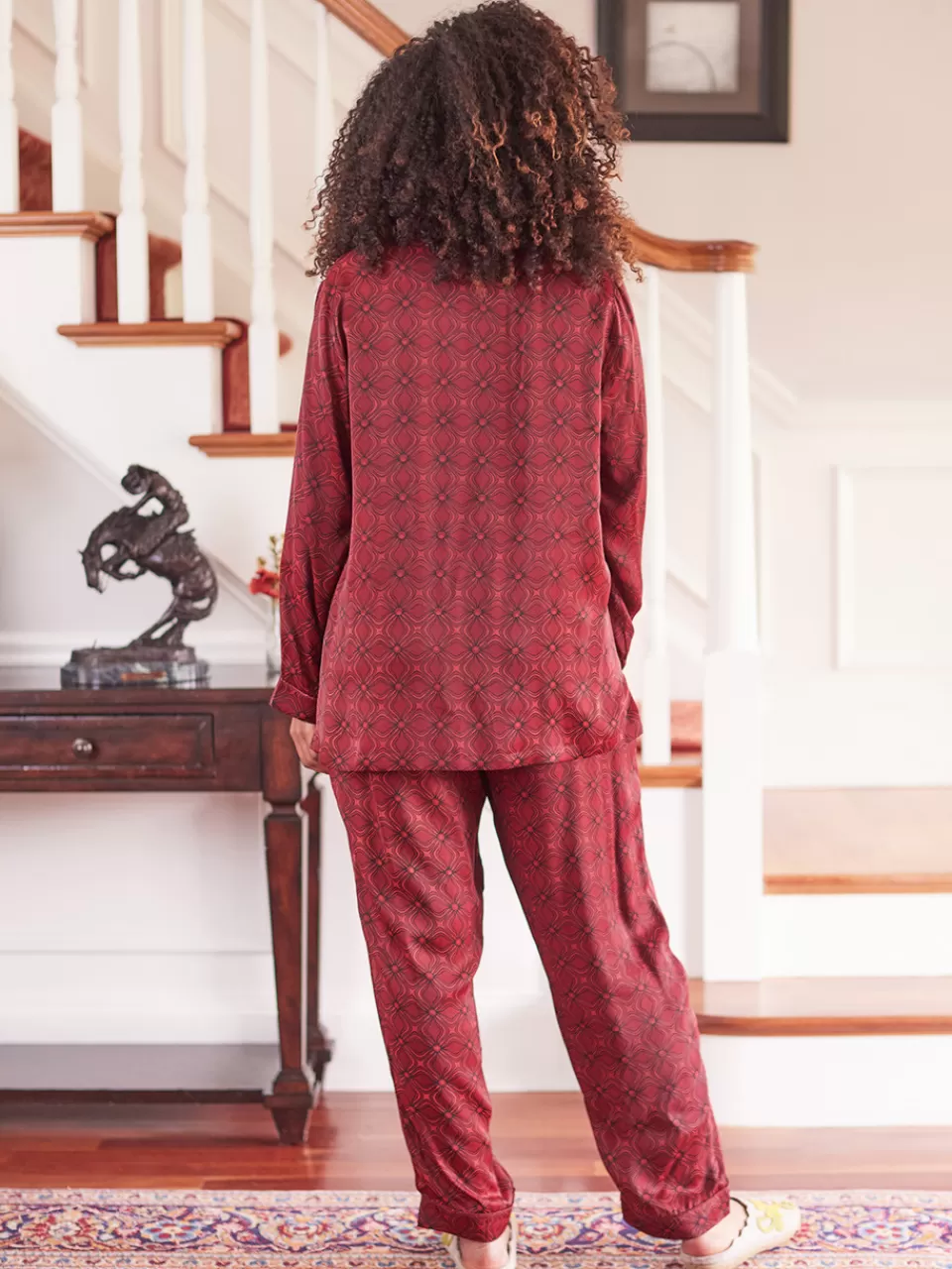 Pyjama en Soie Satinée Rouge Rubis - Ensemble Élégant | Soldes Exclusives April Cornell
