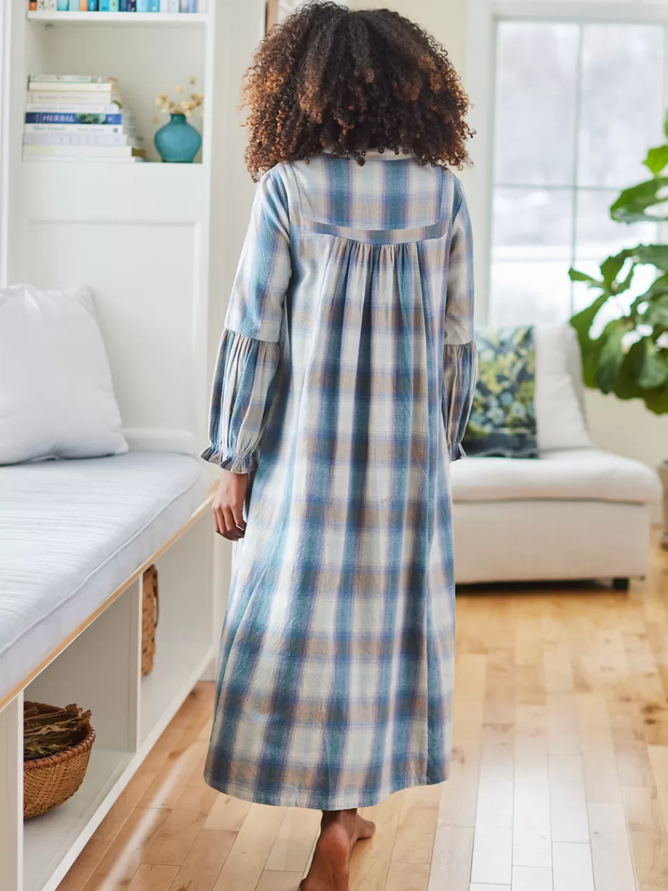 Belle Chemise de Nuit à Carreaux Fumée Grisée | Offres Printanières April Cornell