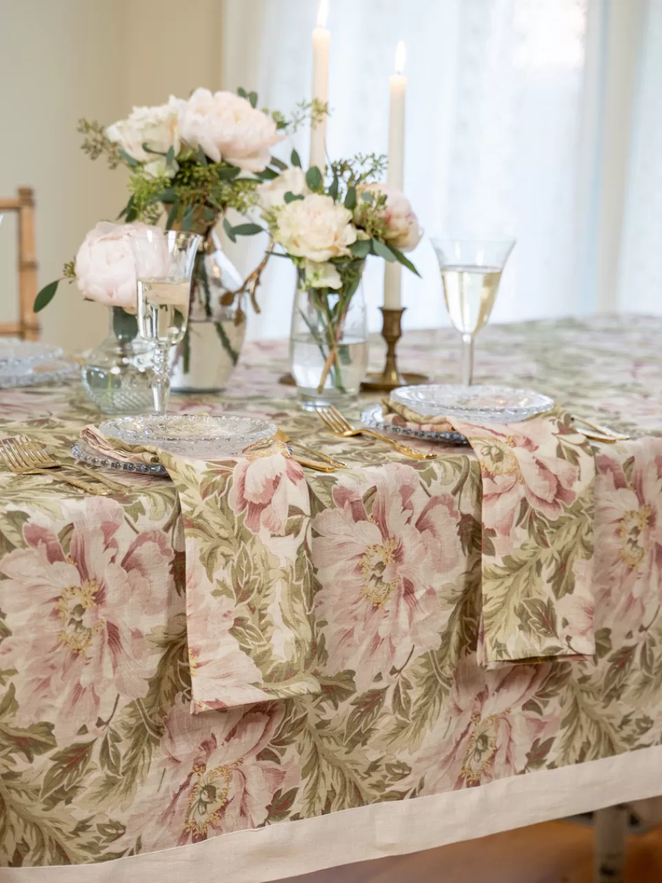 Nappe en Lin Élégante Splendeur - Décoration de Table Printanière | Boutique April Cornell