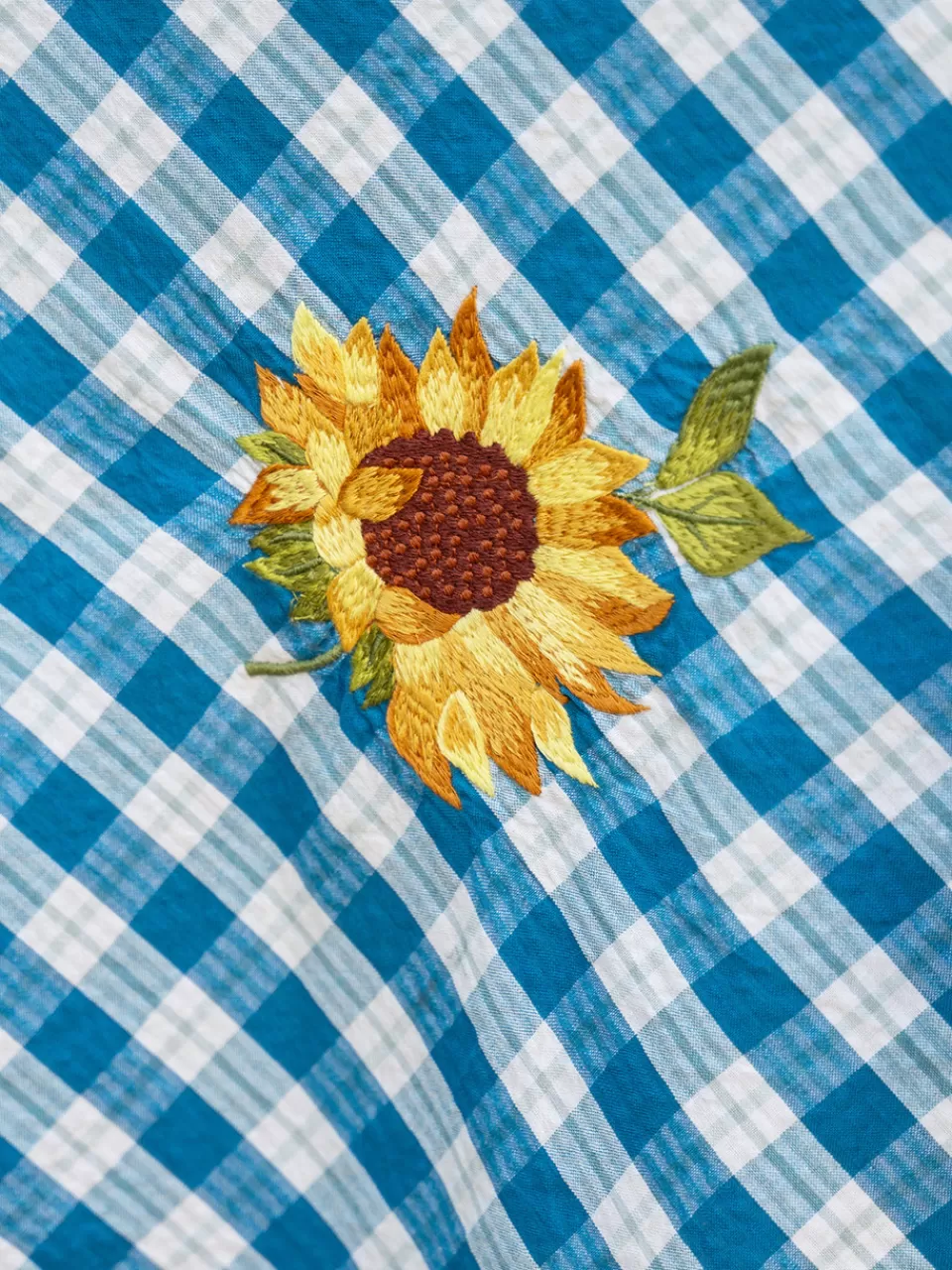 Linge de thé brodé tournesol - Création artisanale April Cornell à prix doux