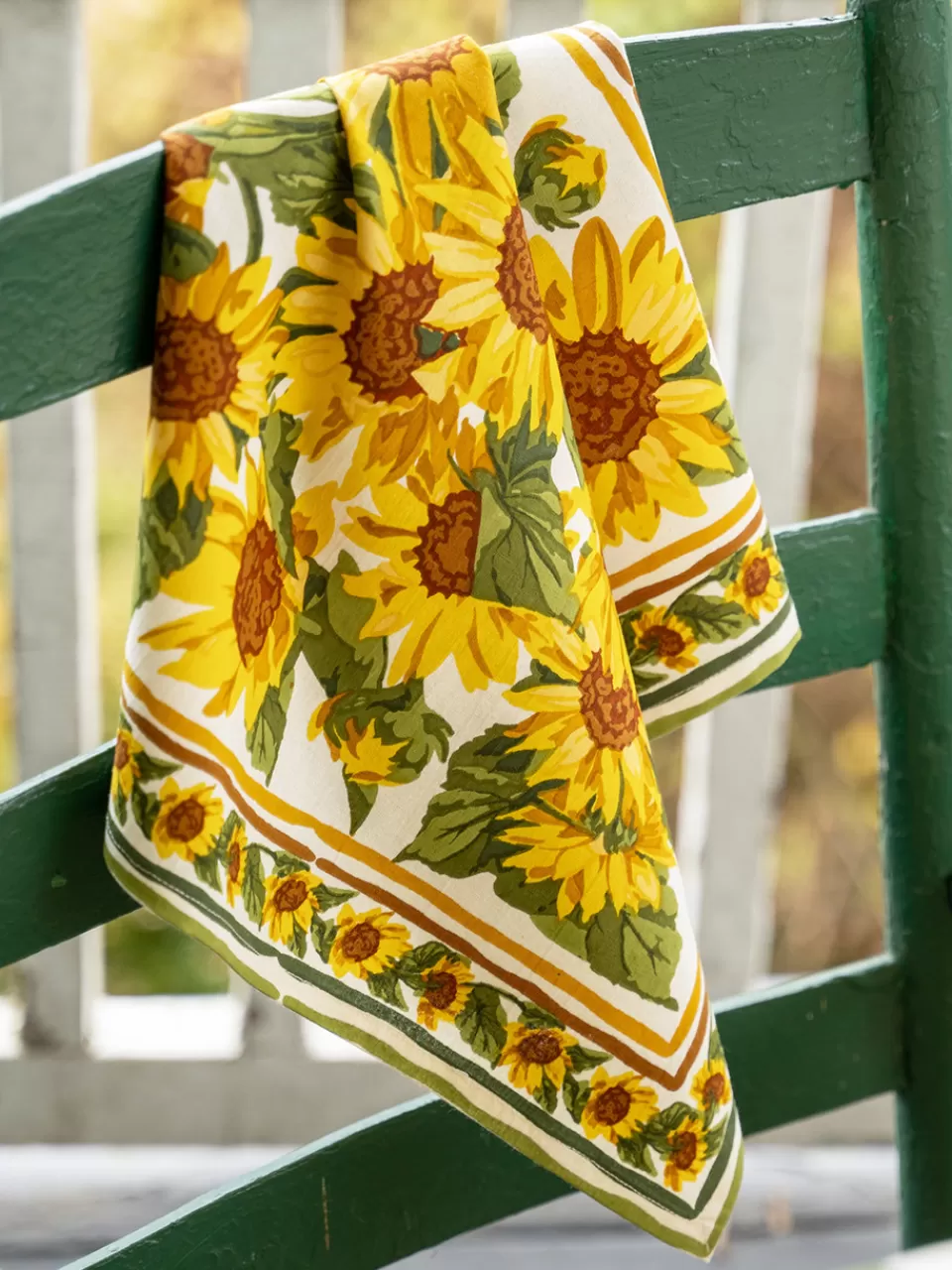 Lot de 4 serviettes de table motifs Vallée des Tournesols - Écru en promotion exclusive chez April Cornell
