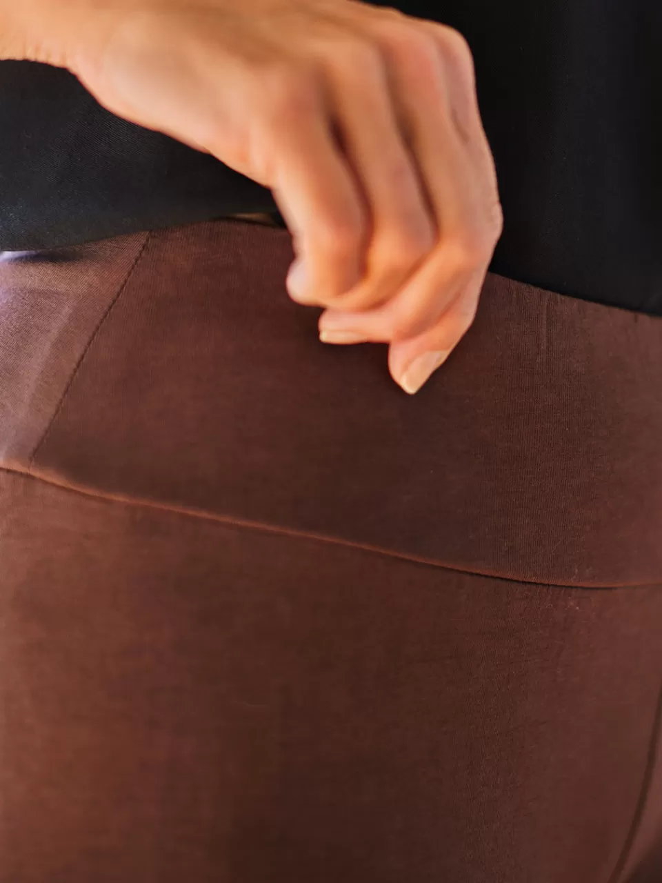 Legging bohème April Cornell - Brun profond à motifs tissés  
Prix doux pour un confort haut de gamme