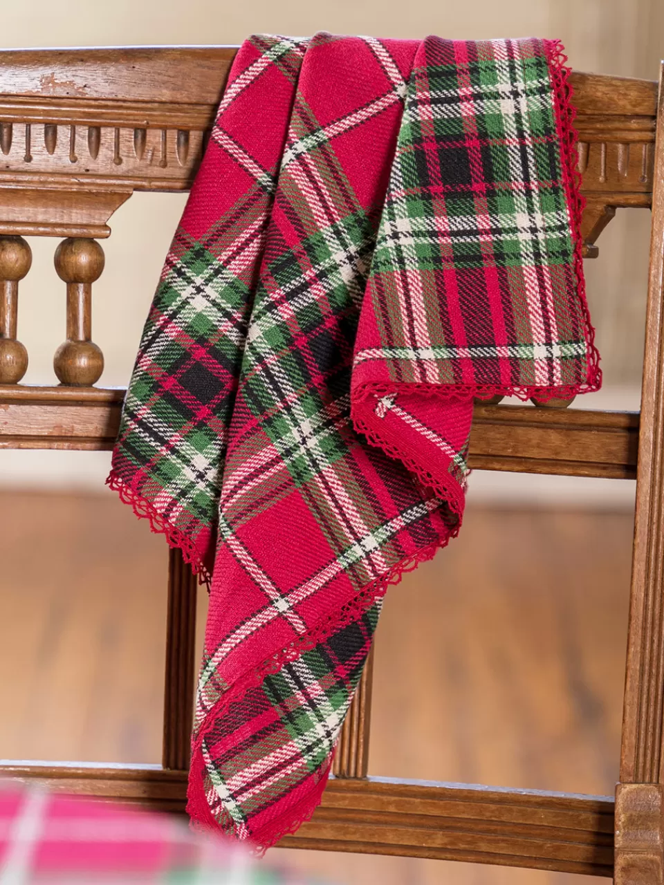 Ensemble de 4 Serviettes en Tartan Écossais - Élégance Artisanale pour Votre Table par April Cornell 

Découvrez notre Collection Exclusive : Serviettes de Table en Laine Vichy - 4 Pièces Uniques par La Maison April Cornell 

Lot de 4 Lingettes en Tissu Tartan - Motif Heritage pour Dîners Raffinés - Création April Cornell 

Quatre Serviettes de Maison en Plaid Traditionnel - Édition Limitée par April Cornell - Élégance Intemporelle