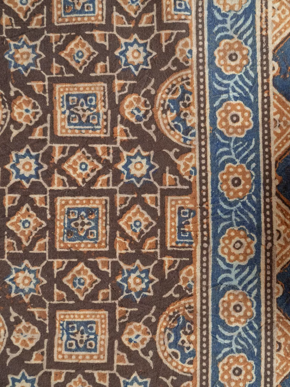 Nappe artisanale April Cornell en teintures végétales Terra - Prix doux pour décoration écologique