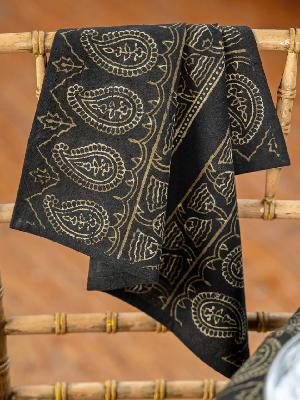 Lot de 4 serviettes de table artisanales - Teinture végétale Collection April Cornell - Motifs inspirés des alizés