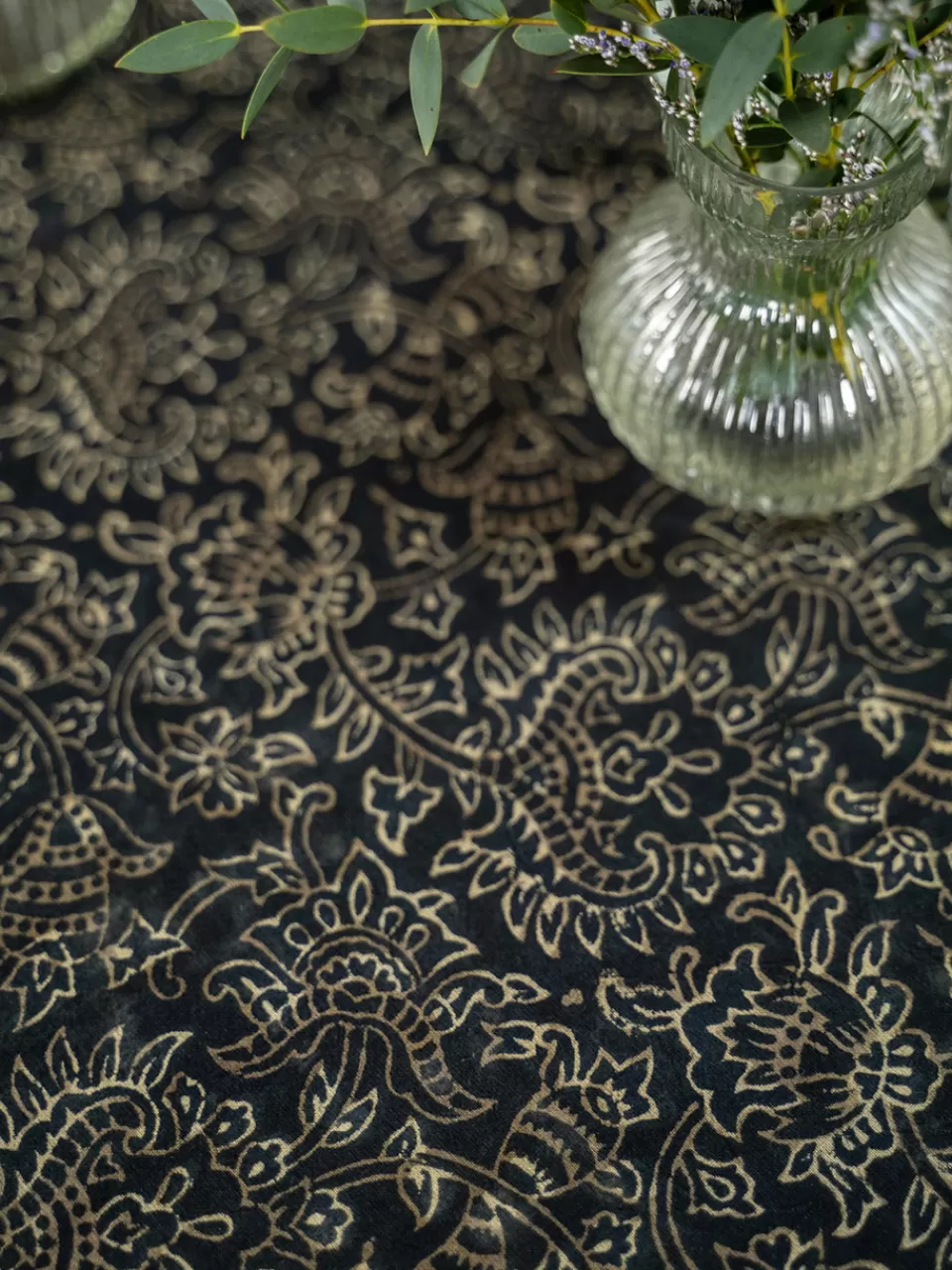 Nappe Élégante en Lin Teinté Naturellement - Collection Tradewinds par April Cornell