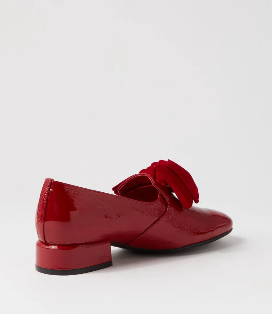 Escarpins élégants Django & Juliette pour femme - Modèle Varva en daim verni rouge bordeaux avec talons assortis