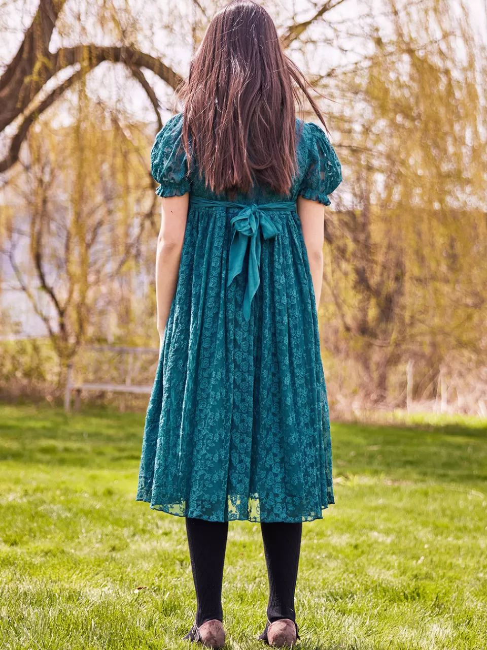 Robe Jeune Fille Victoria - Élégance Florale avec Manches Volantées | Collection Printemps 2024 | Boutique April Cornell