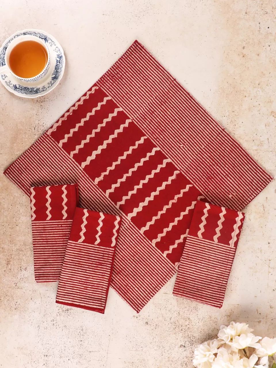 Lot de 4 serviettes en coton bio teintées à la main - Collection Wanderlust par April Cornell - Prix doux pour élégance bohème