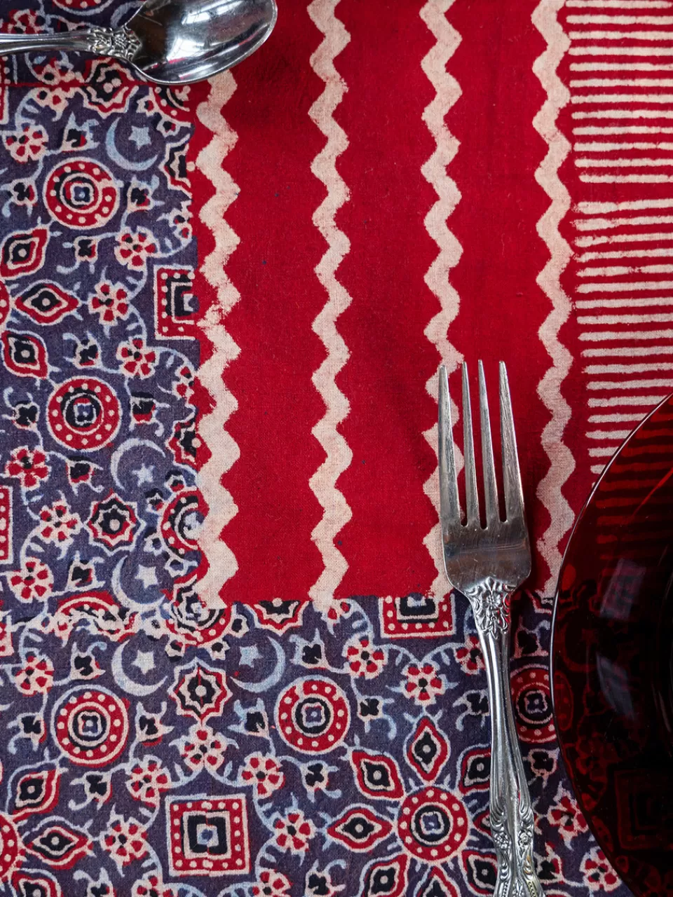 Nappe Bohème Voyageur – Teintures Végétales Artisanales – Nouveauté Printanière April Cornell