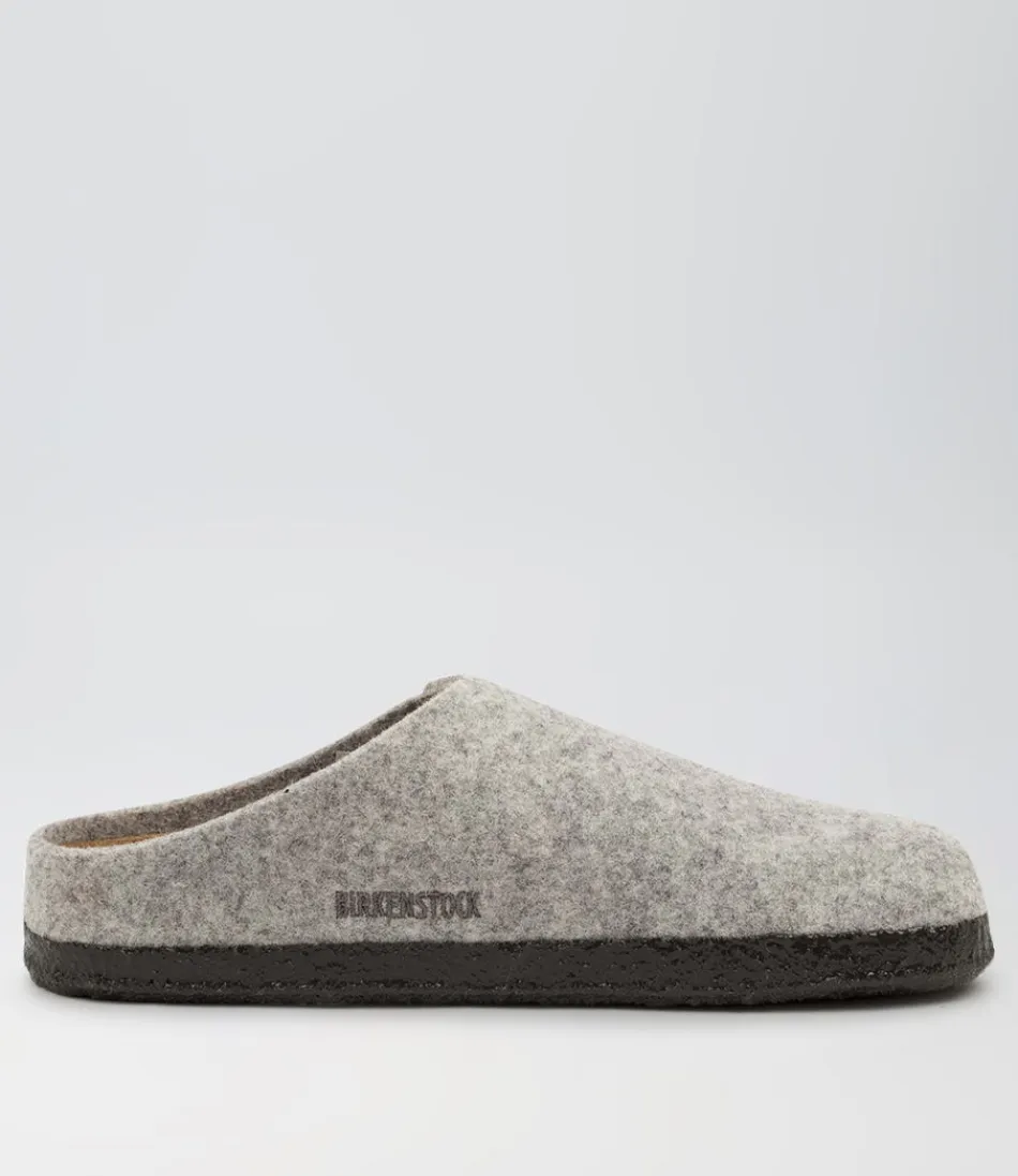 Sandales BIRKENSTOCK Zermatt Gris Clair - Modèle Femme Étroite, Confort Optimal et Style Minimaliste 

Version féminine ajustée des iconiques Zermatt en cuir souple, teinte gris nuancé - Conception ergonomique Birkenstock pour marche légère